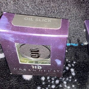 URBAN DECAY EYESHADOW OIL SLICK BNIB